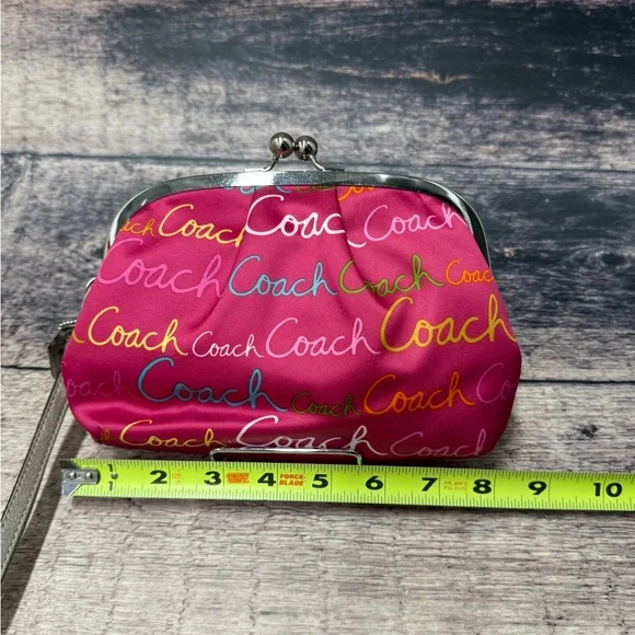 COACH Chelsea Script Framed Large Wristlet 43517 - Picture 12 of 13